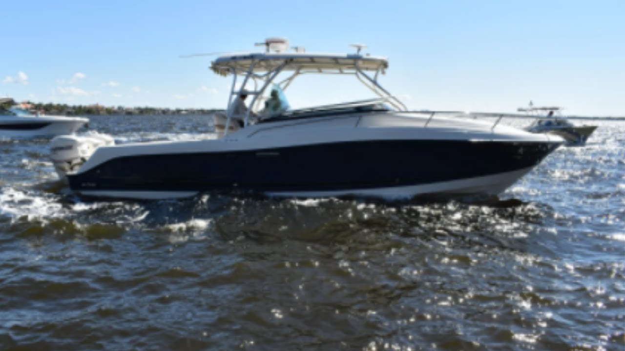 Pre-Owned 2006 Hydra-Sport 33 Boat For Sale at MarineMax Fort Myers