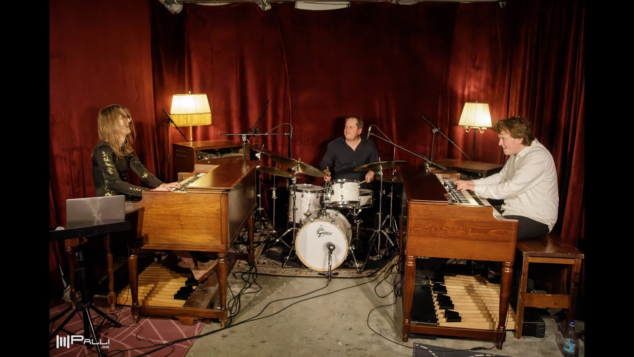 Live at the HQ - Double organ madness, Oct 25th