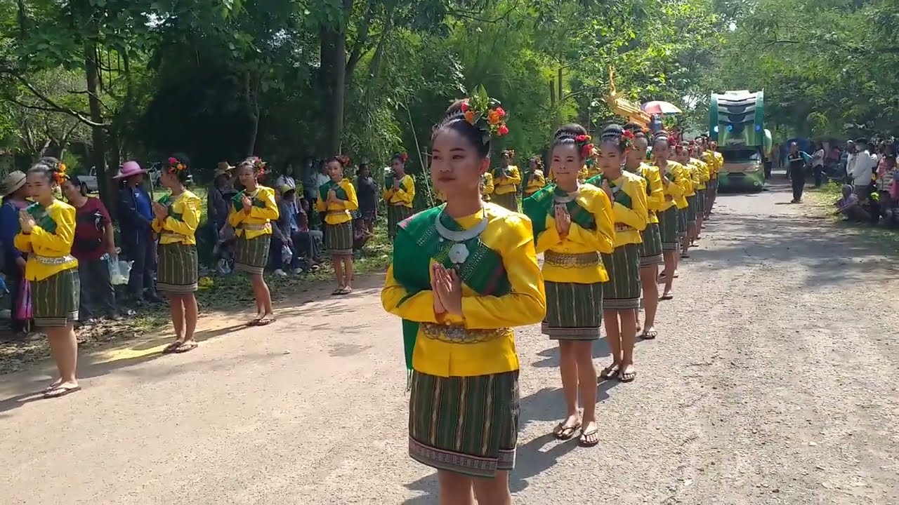 Asian woman dancing traditionally Ep2 #dancing #beautiful #beautifulDance #culture #AsianTraditions