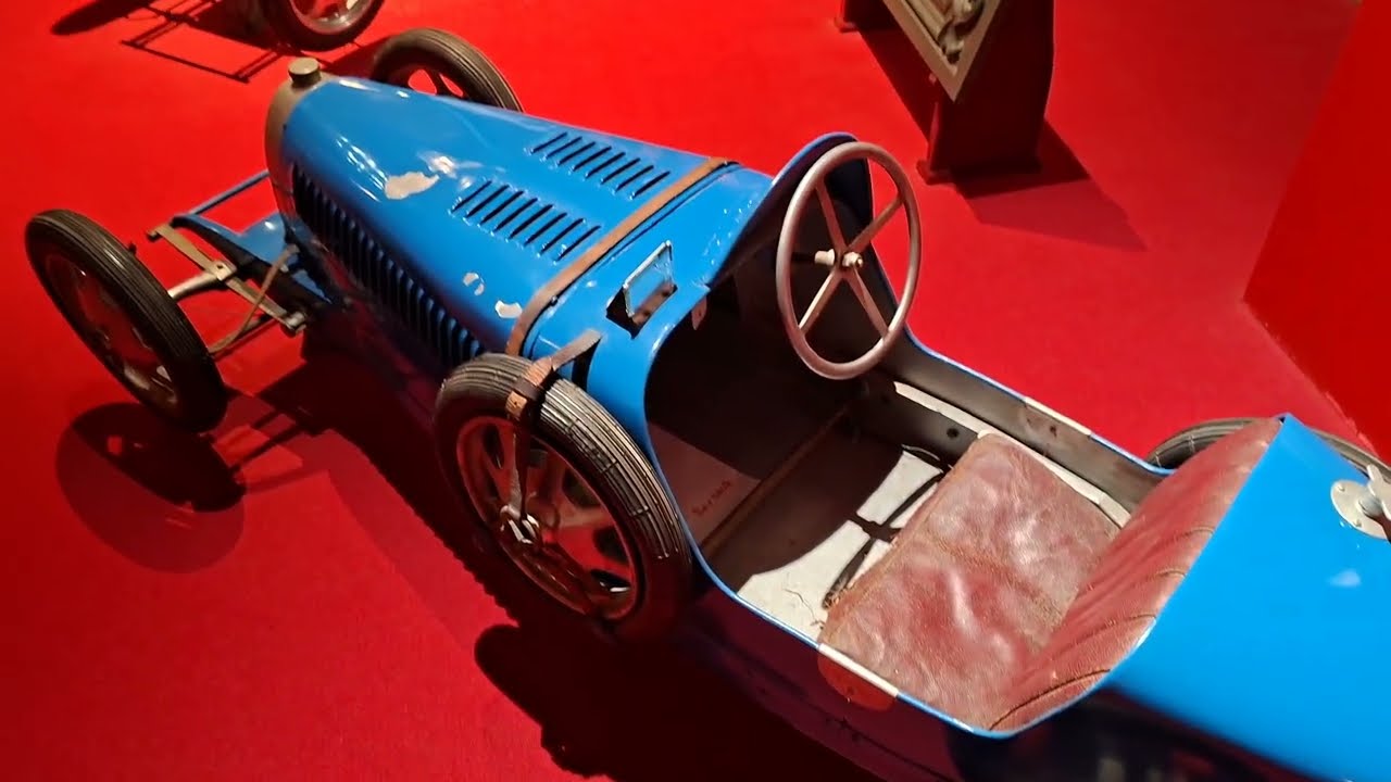Museu de carros dos irmãos Schlumpf em Mulhouse - França. 
