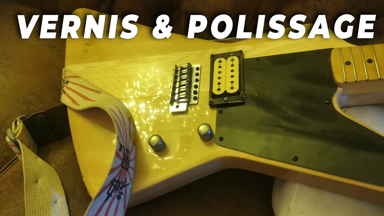 Vernissage et polissage d'une guitare comme à l'usine