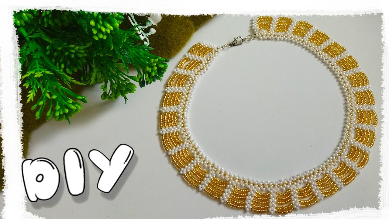 DIY ПРОСТОЕ КОЛЬЕ из бисера в бело-золотых цветах. Бисероплетение