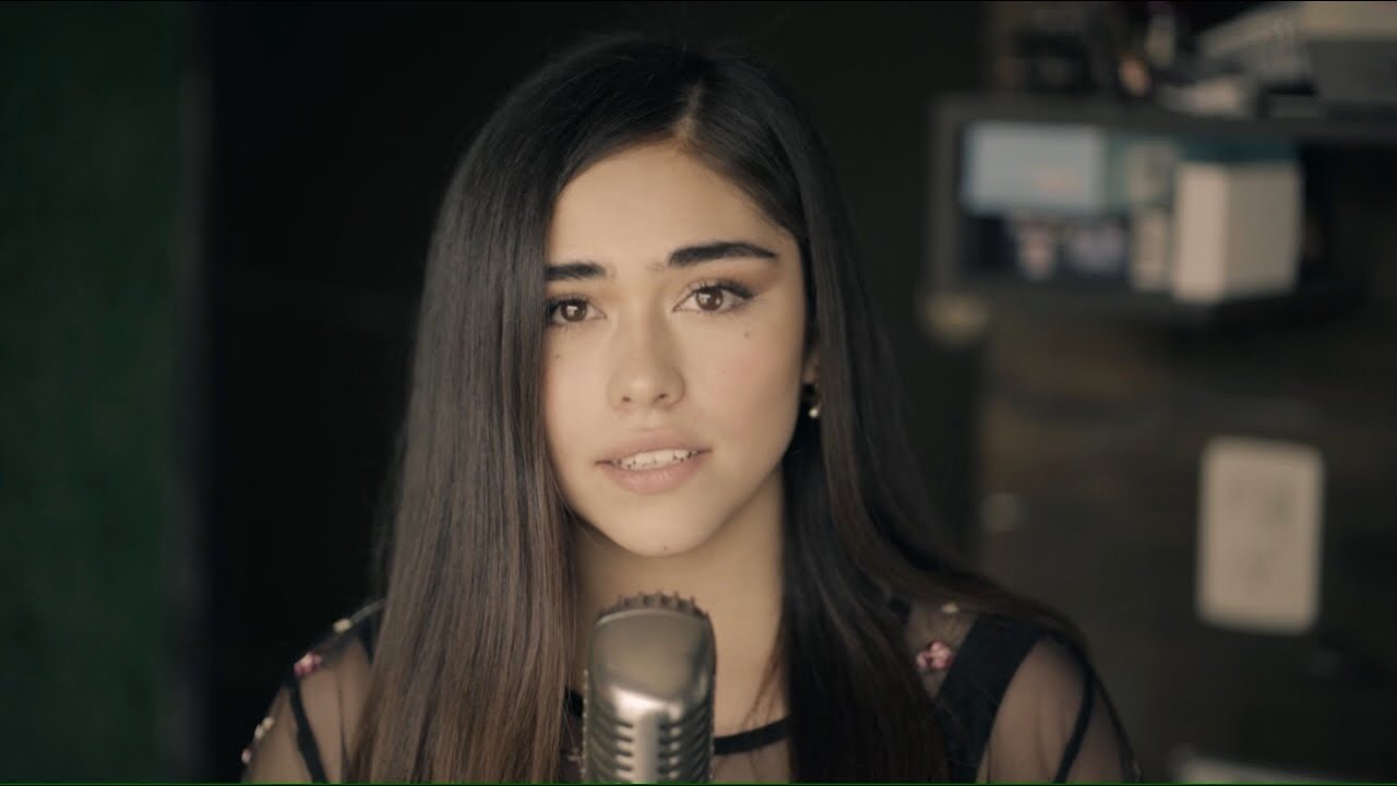 Camilo - El mismo Aire COVER Angie Camille