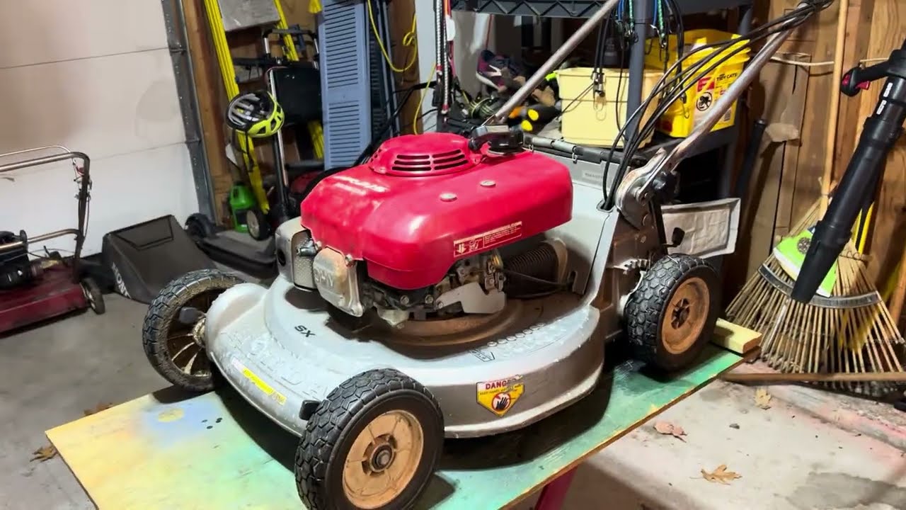 Honda HR215 Push Mower - Checkout & First Start