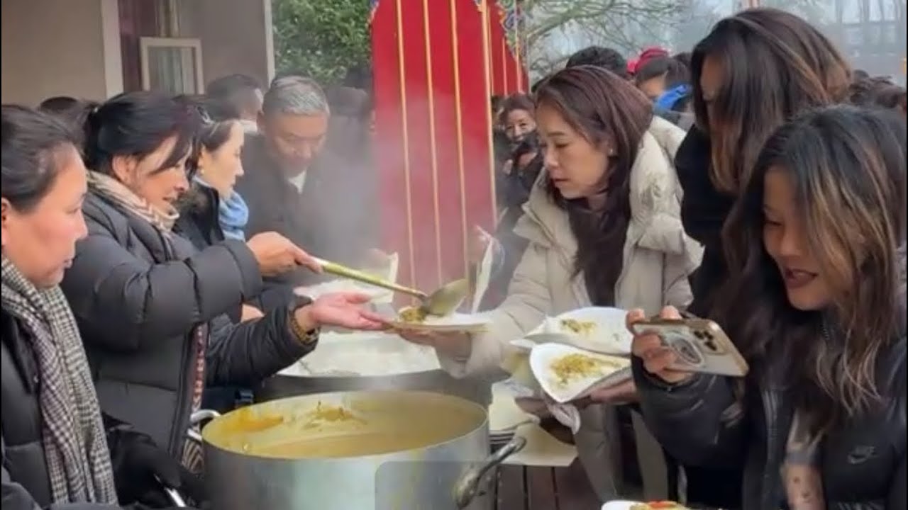 ལྦེལ་ལྗམ་ས་གནས་བོད་ཀྱི་བུད་མེད་ལྷན་ཚོགས་དང་དབུས་གཙང་ཆོལ་ཁའི་སྒྲིག་འཛུགས་གཉིས་ནས་སྨོན་ལམ་གསོལ་འདེབས་