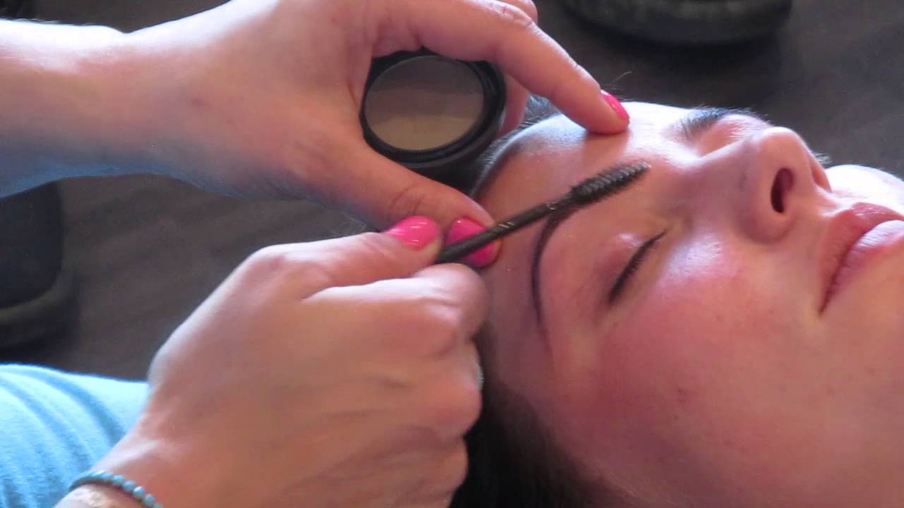 The Brow Studio- Brow wax/Tint