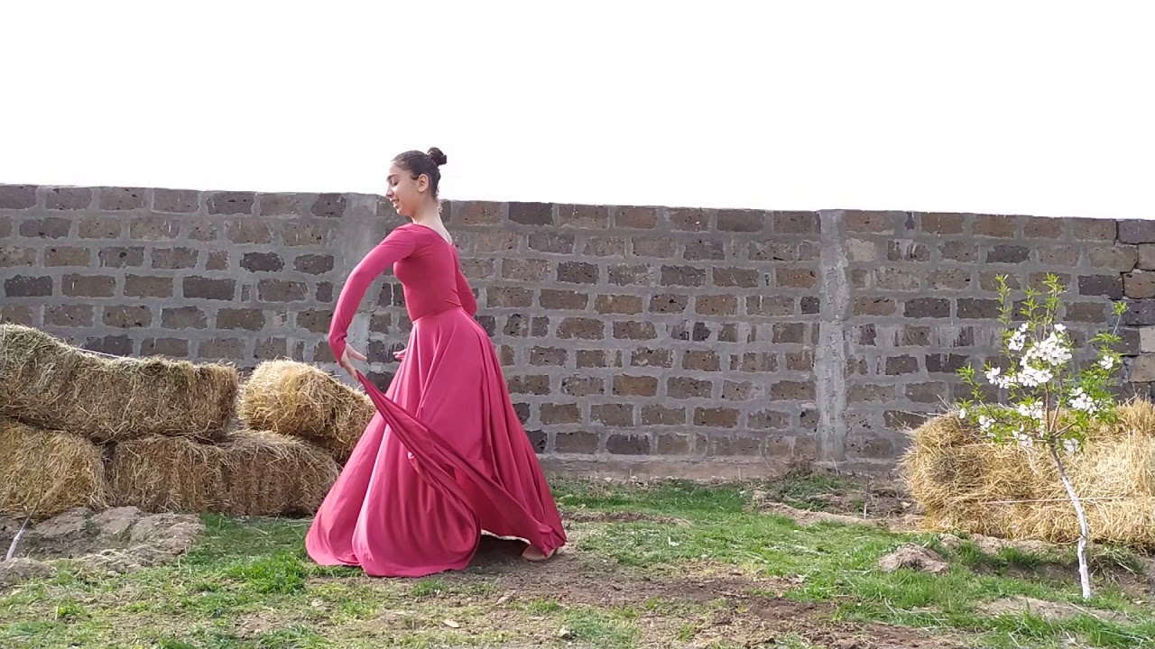 Anna Tashchyan/menapar/tsiranapogh