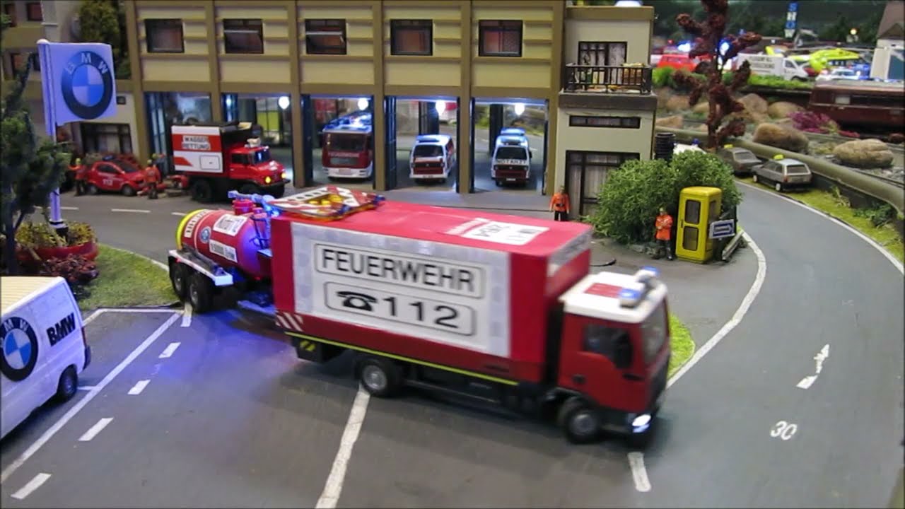 H0 1:87 Umbau RC ferngesteuert Wiking Control 87 Dachser LKW (077428)zum Feuerwehr Ger&auml;tewagen GW-L1