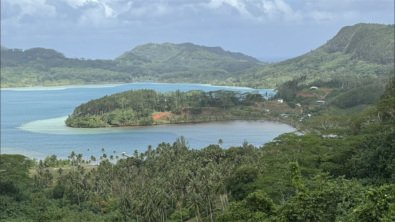 LES SITES SACRES ET LIEUX DE LEGENDE DE L'ILE DE HUAHINE.