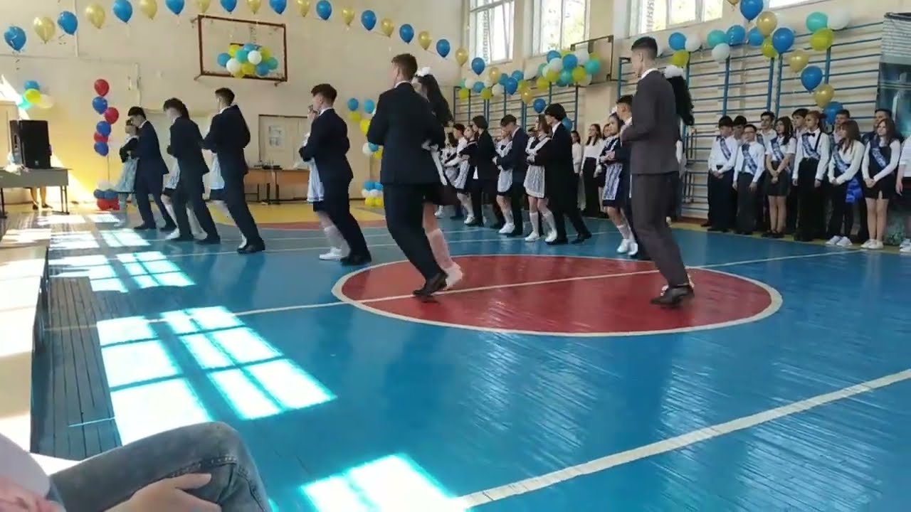 Школьный вальс 11а класс МАОУ СОШ №36 г.Улан-Удэ. Последний звонок 25.05.2022