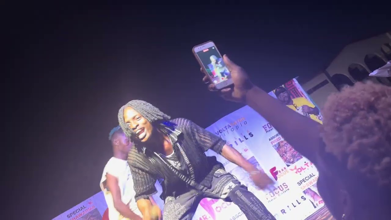 Check out this energetic performance 🤍💙🪐