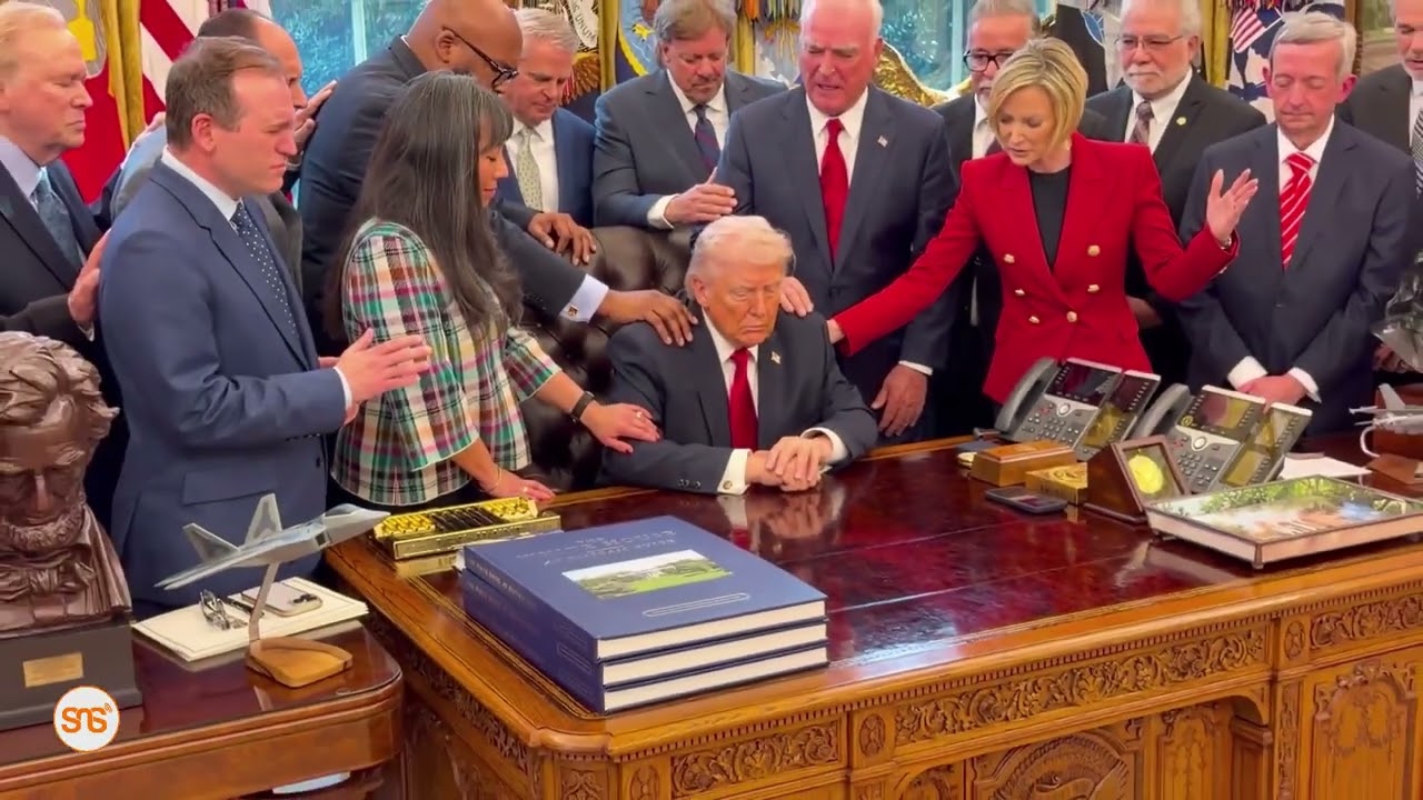 TRUMP afanyiwa Maombi Maalumu ndani ya White House ili Marekani ishinde VITA dhidi ya IRAN