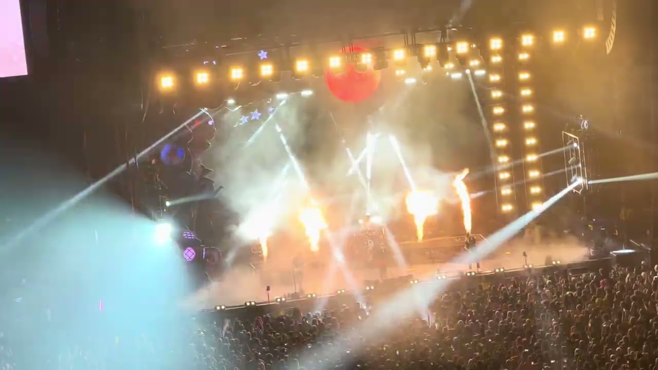 Fall Out Boy - My Songs Know What You Did In The Dark - Manchester 2023