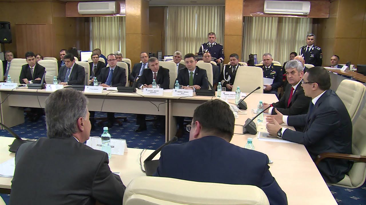Primul-ministru Victor Ponta a participat la şedinţa CNSSU