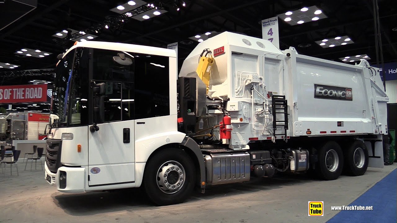2022 Freightliner Econic SD Garbage Truck - Walkaround Exterior Interior Tour