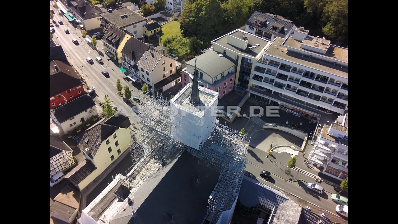 Video Kirchensanierung St. Tolentino in R&ouml;srath. Kopterflug.