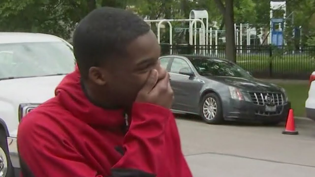 Good Samaritan who saved man's life in Chicago is gifted a car