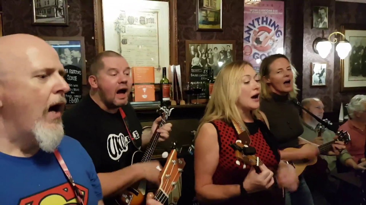 Country Roads - John Denver - Ma Egertons Uke Jam Liverpool 2 Nov 2017