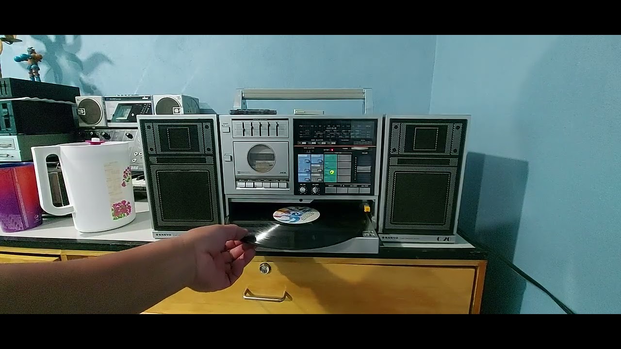 Sanyo C20 Radio Am/fm,cassette y tocadiscos de vinilo