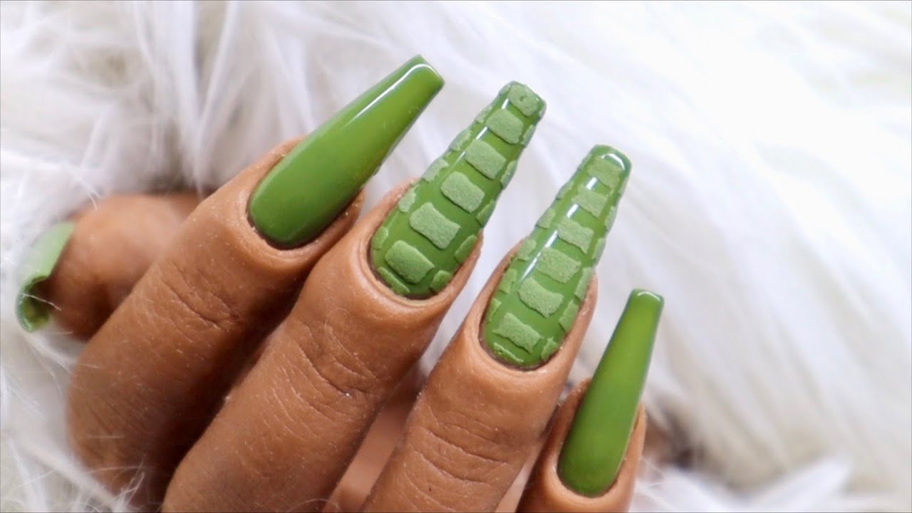 Crocodiles - textured gel polish reptile print design