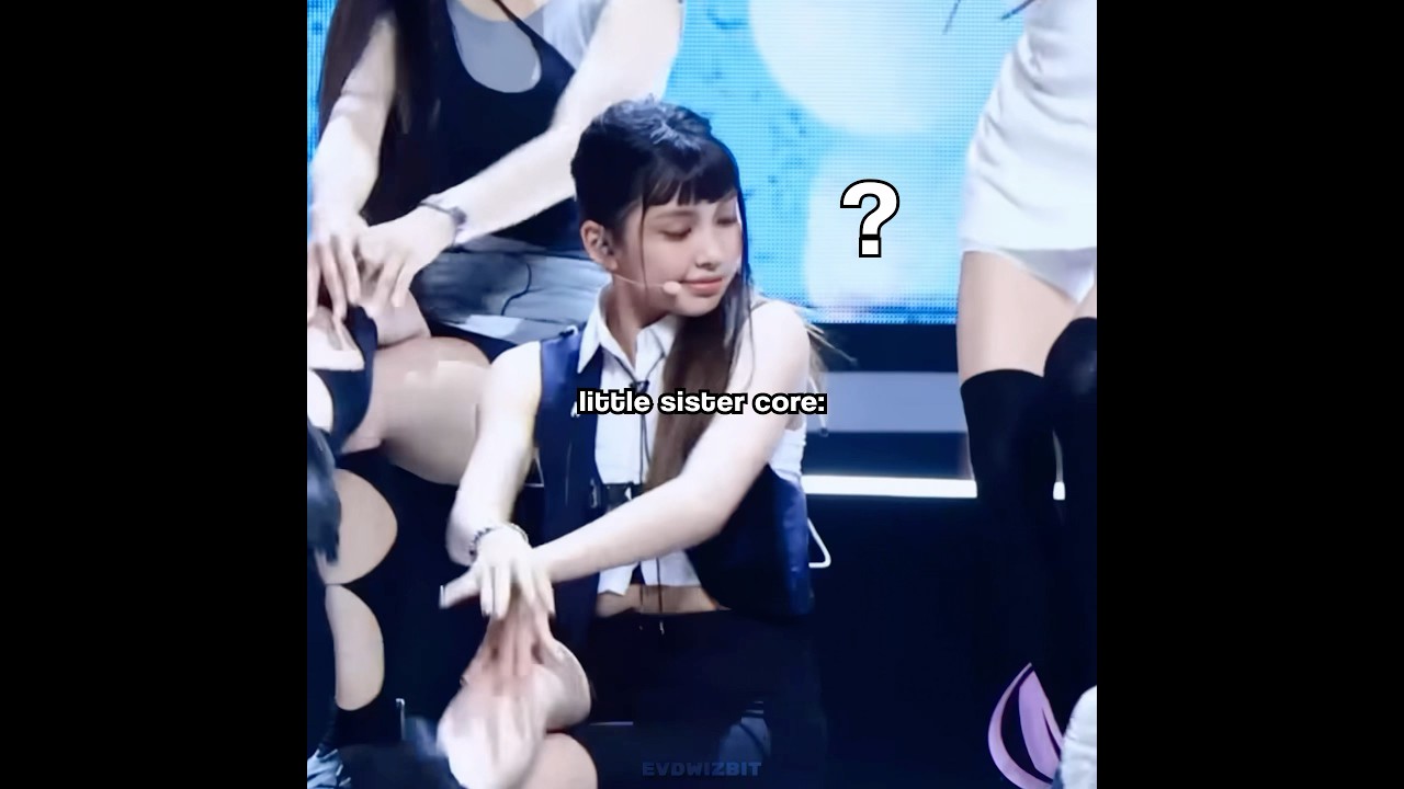 PUNCH BAG SIMULATOR 😭 #newjeans #kpop #funny