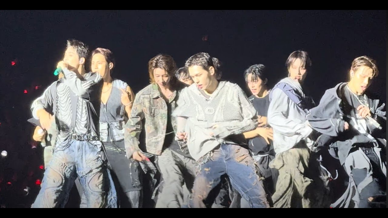 [FANCAM] 10-11-25 - Seventeen – NEW_ – Tacoma – LOVE, MONEY, FAME