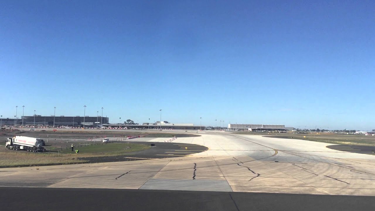 Jetstar Airways JQ516 Melbourne to Sydney Take Off
