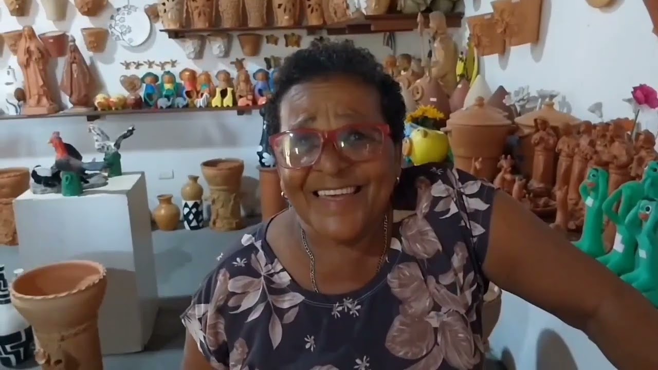 DONA NILDA ARTESÃ DO BARRO e o CENTRO DE ARTESANATO DE TRACUNHAÉM-PE / By JC Filhão