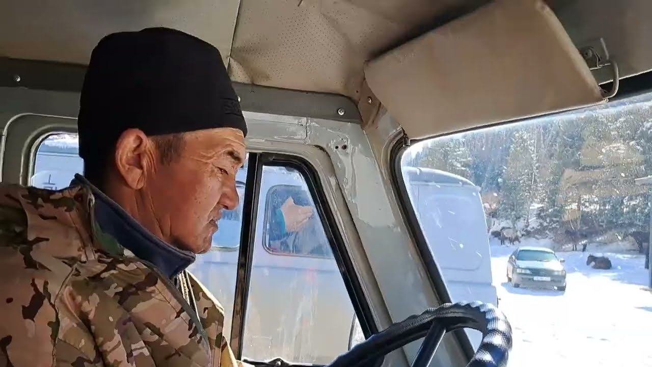 De ruta al lago Kaindy en ¨Bukhanka¨ (UAZ-452) - Kazajistán, 15 de febrero de 2026