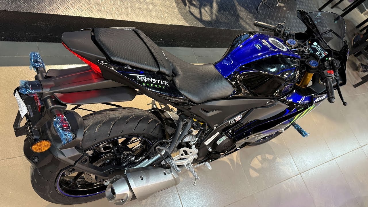 Полный обзор нового мотоцикла Yamaha R15 BS7 Monster Energy 2025 года | Информация о новых ценах GST