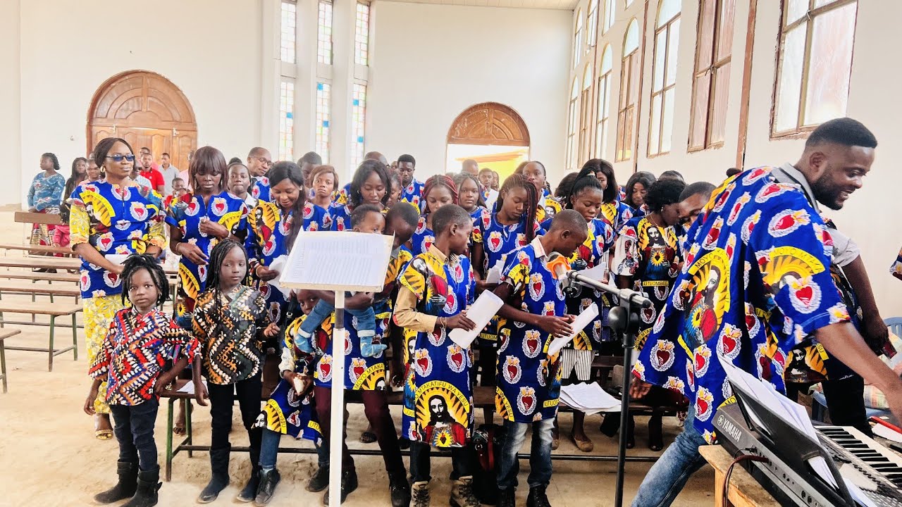Sifa Kwa Mungu - Chorale Fraternité (Lubumbashi) / Dimanche de l'assomption 14 Août 2022