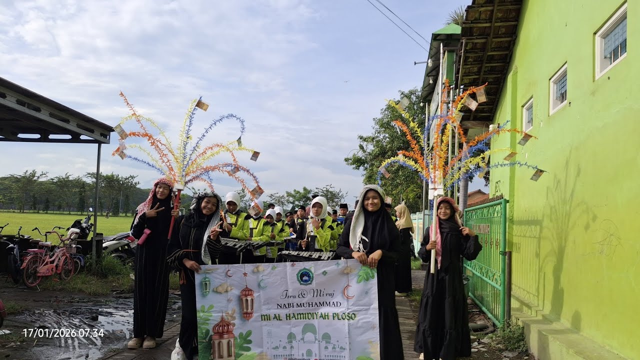 PAWAI MEMPERINGATI ISRA' MI'RAJ NABI MUHAMMAD SAW 27 RAJAB 1447 SISWA SISWI MI AL HAMIDIYAH PLOSO