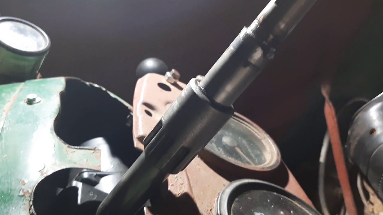 Montaż wspomagania do Ursusa. Assembly of power steering to the old tractor
