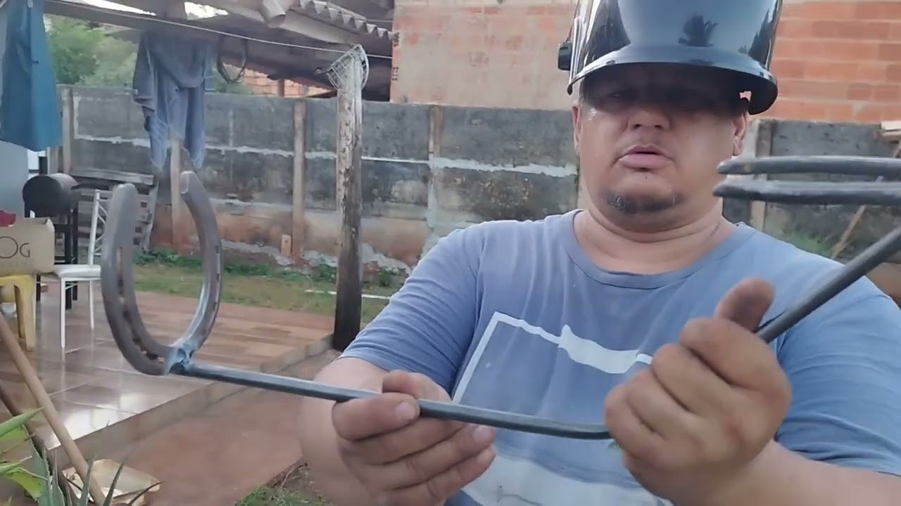 Aprenda a fazer suporte de ferradura para chapéu