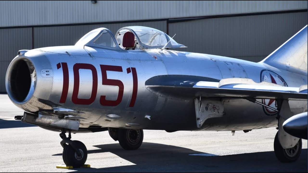 MIG-15 Mikoyan-Gurevich Demo Flight
