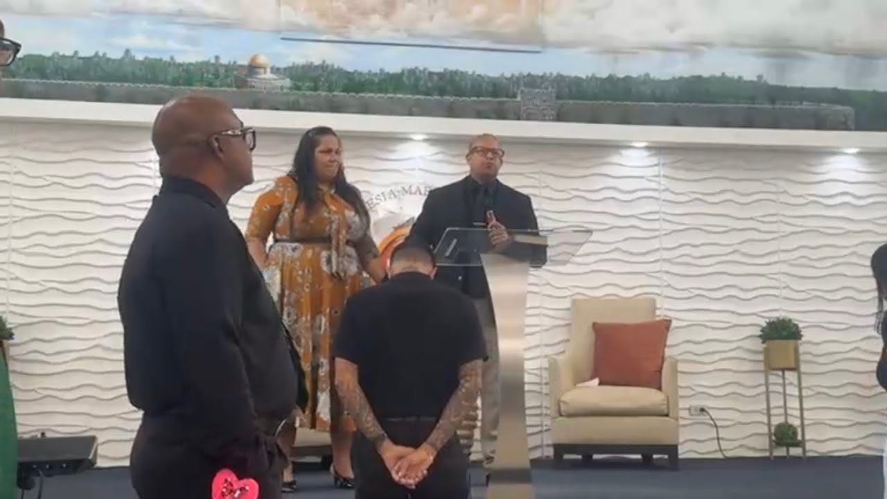 Predicando Pastor Julio Ramos (Antes Rapero Julio Voltio)- Tema: Todo El Cuerpo!!