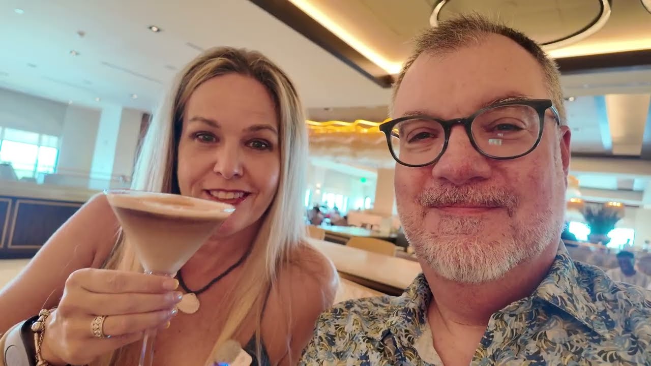 BEST RESTAURANT AT DISNEY WORLD? Topolino’s Terrace Dinner Dining Review | Riviera Resort