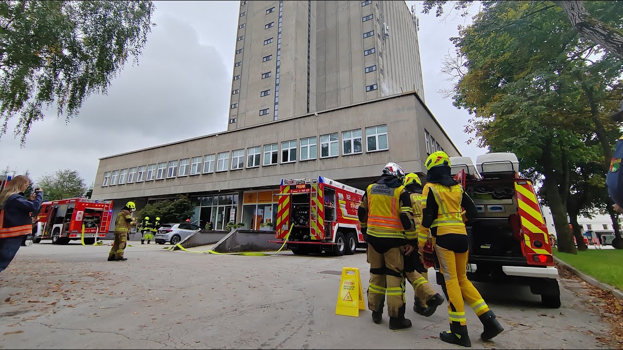 Gasilska vaja gašenja požara v Hmezadovi stolpnici