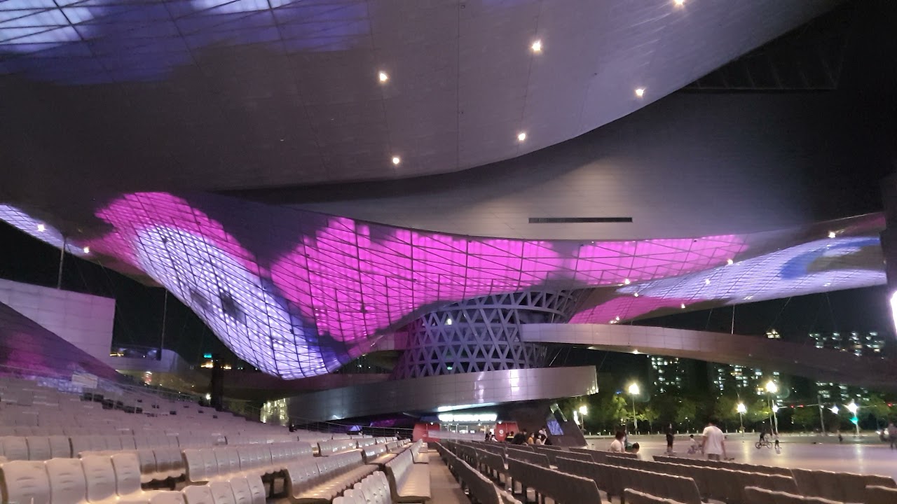 Busan Cinema Center, Illuminated ceiling, 영화의 전당 부산 센텀시티