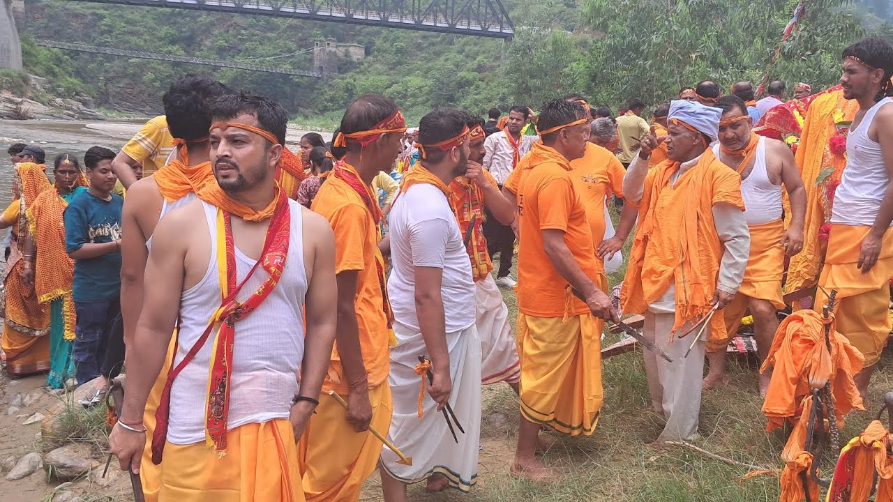 Unique view of Ganga bath during Chachroti Jatra (Baisi) #jatra #syalde #chachroti #sanatandharma