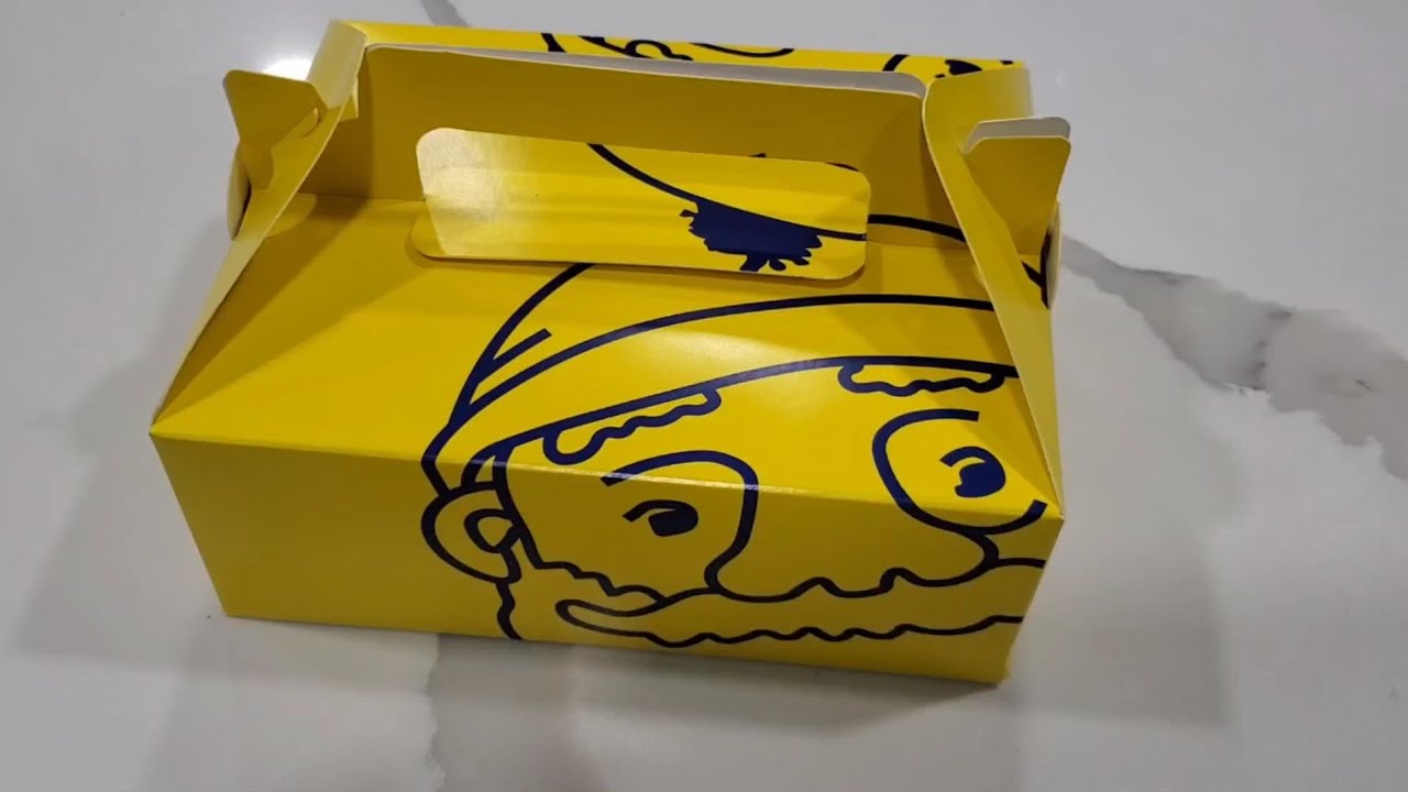 Trying Beard Papa's Fresh And Natural Cream Puffs For The First Time 