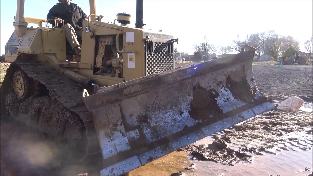 Working in some mud with Caterpillar D4H
