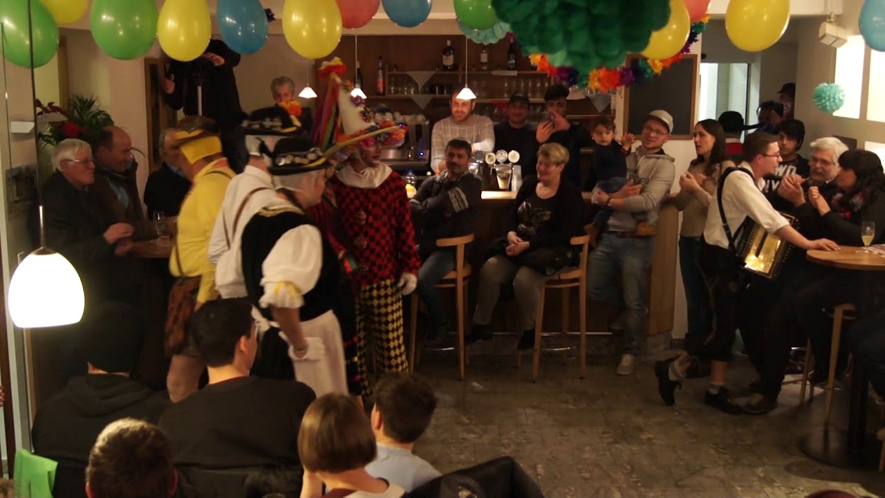 Traditioneller Maschgertanz in Prad am Stilfserjoch - Tradizionale Ballo delle 