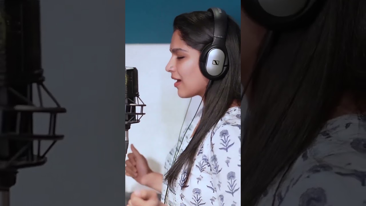 Swasika Vijay💙 | Unakkul Naane Song💞| Women'sDay Special Video💙#theworldofgiri