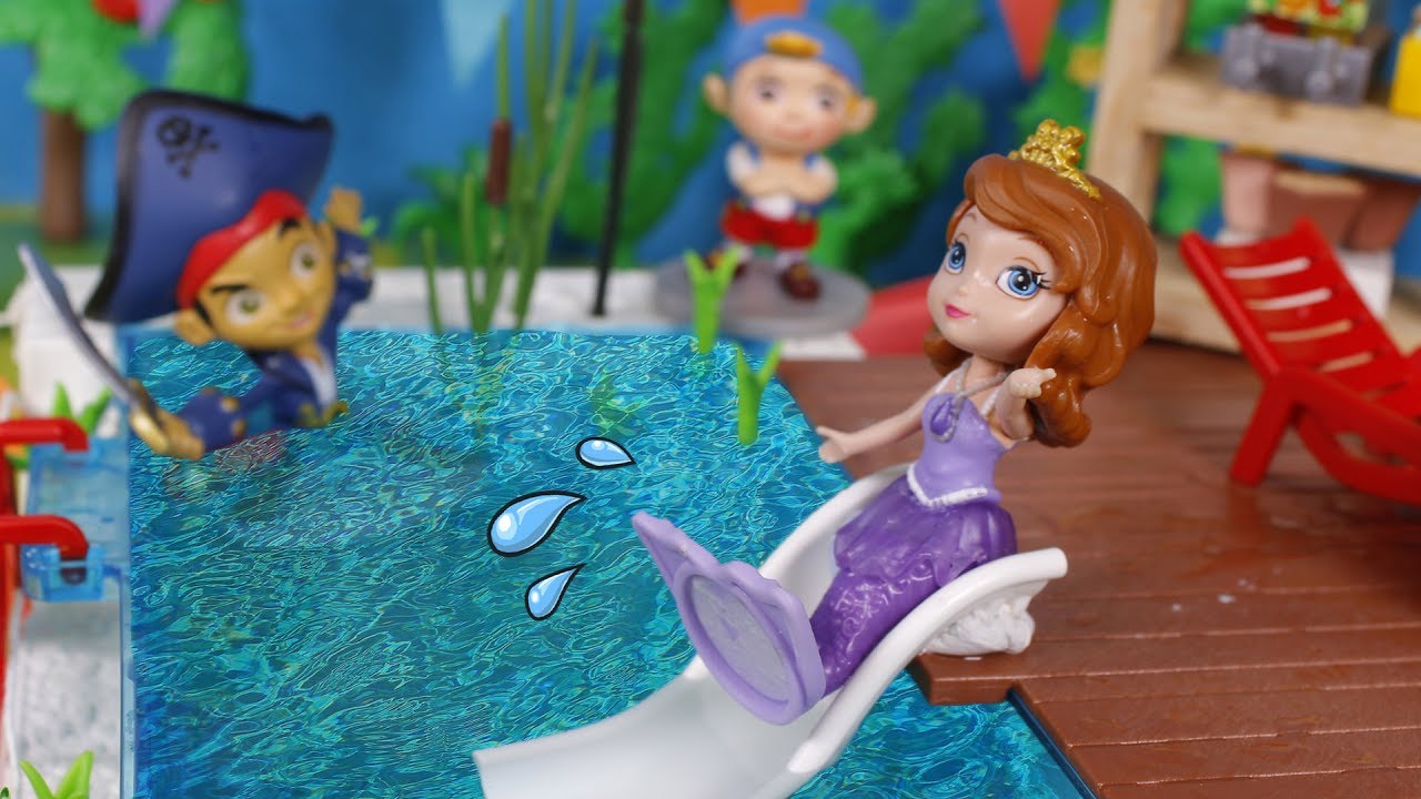 🌞 CAMPAMENTO DE DISNEY JUNIOR ⛱ EP. 1 Fiesta de bienvenida en la piscina del campamento de verano
