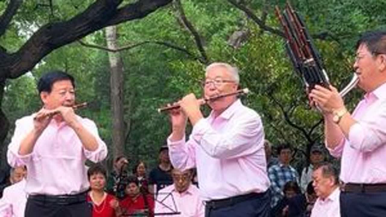 天坛琴之声民乐团笛子齐奏《喜相逢》笛声悠扬声声如耳#天坛公园#琴之声#笛子齐奏#经典民乐
