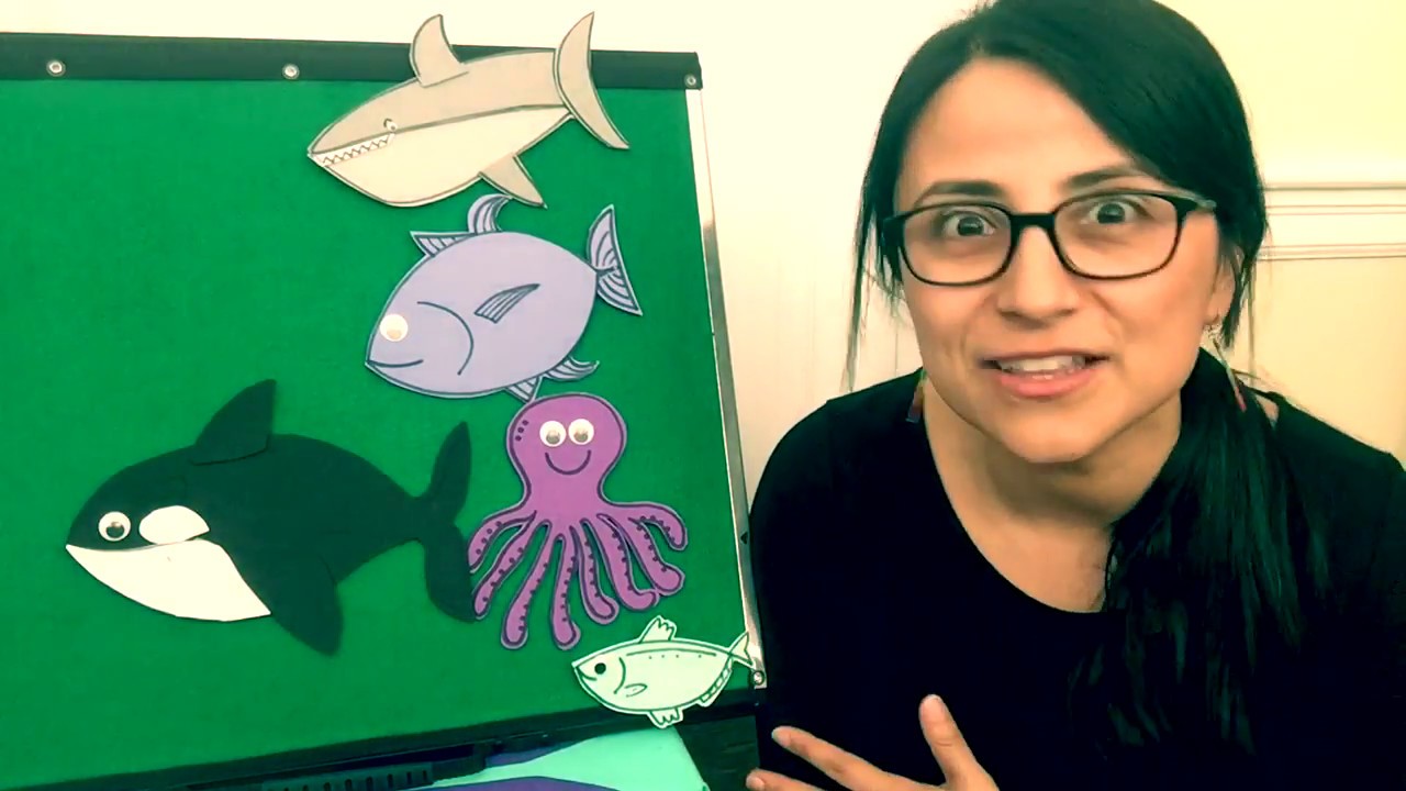 Spanish songs for kids -“UNA SARDINA/SLIPPERY FISH”  - Learn SPANISH with this BILINGUAL lesson!