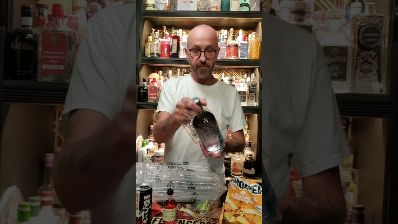Unboxing our Craft Gin Club Box #Gin #Unboxing #craftginclub #drink #shorts #youtubeshorts
