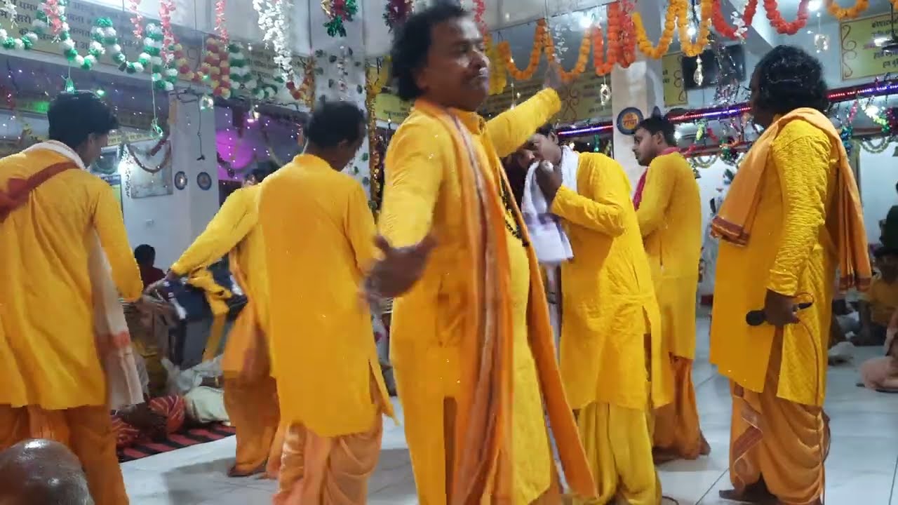 Maha nam sankritan #vrindavandham #hare krishna mhamantra #mathuravrindavan #harekrishna