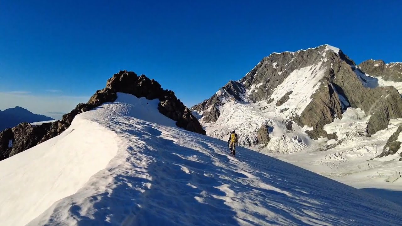 Walking into plateau hut🏔️ 🛖🏔️(approach) and climbing with Ben the German shepherd Part1️⃣